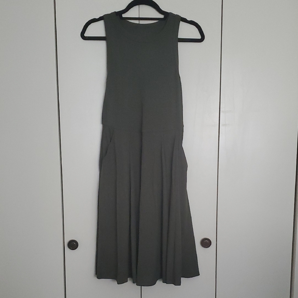 *NWT* Torrid Deep Depths Green Sleeveless Midi Dress